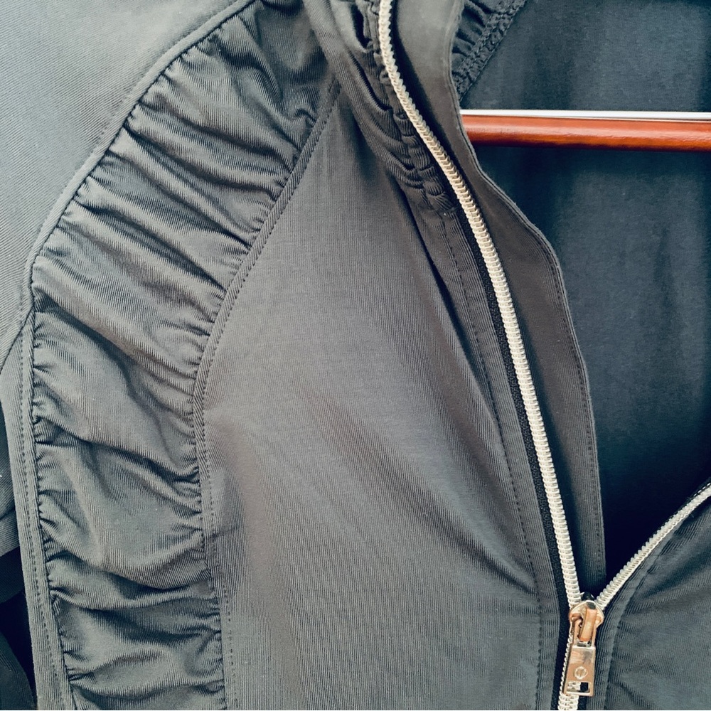 Sunice Jacket - image 6